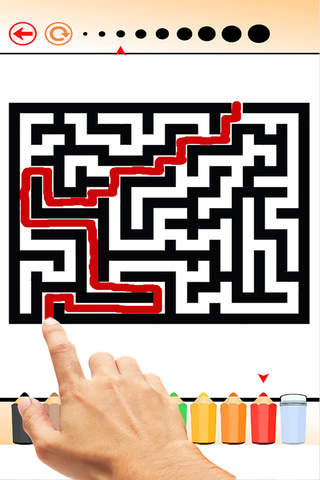 The Labyrinth Coloring Book: Learn to find the tre - náhled