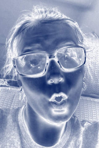 Blue and White Selfie Fan Cam - náhled